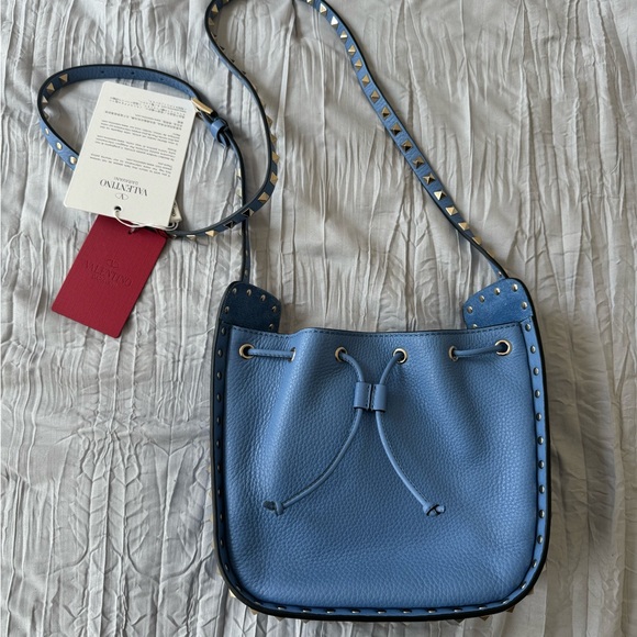 Valentino rockstud bucket bag - Picture 2 of 2